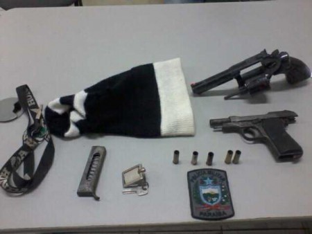 PMs apreendem menores e armas depois de troca de tiros entre gangues no Bairro dos Ipês