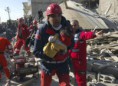 Número de mortes por terremoto na Turquia já ultrapassa 260